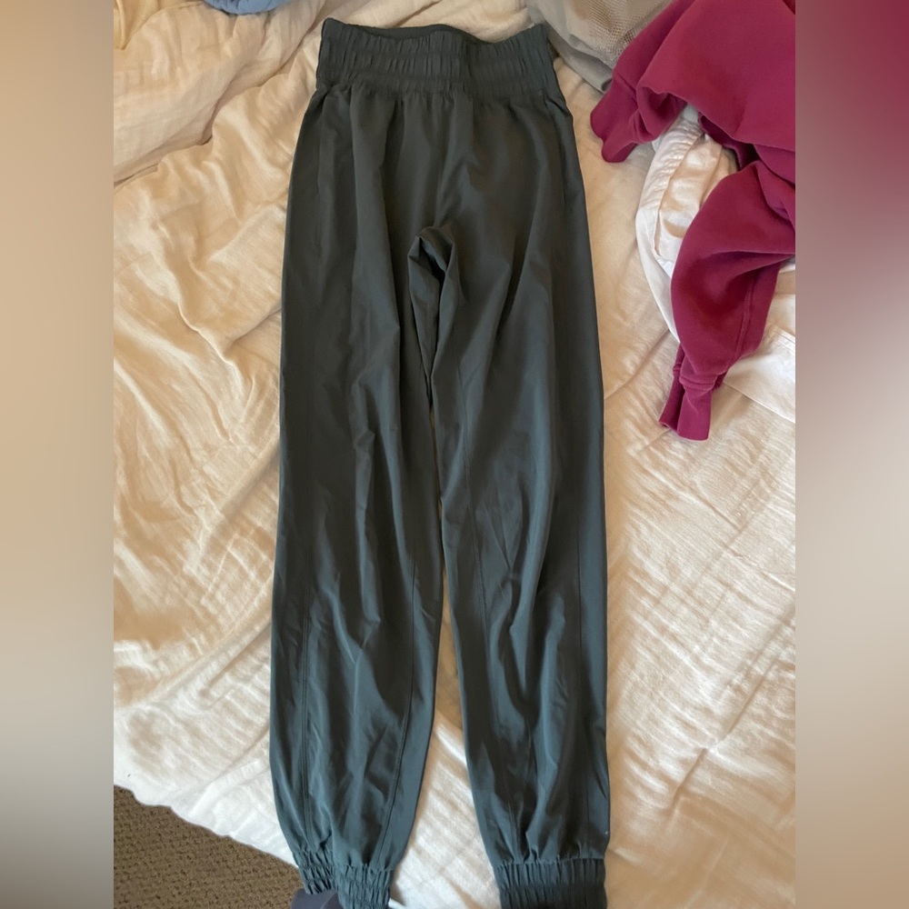 Green lululemon joggers